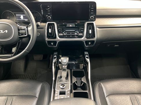 Used 2022 Kia Sorento SX AWD/4WD image 14