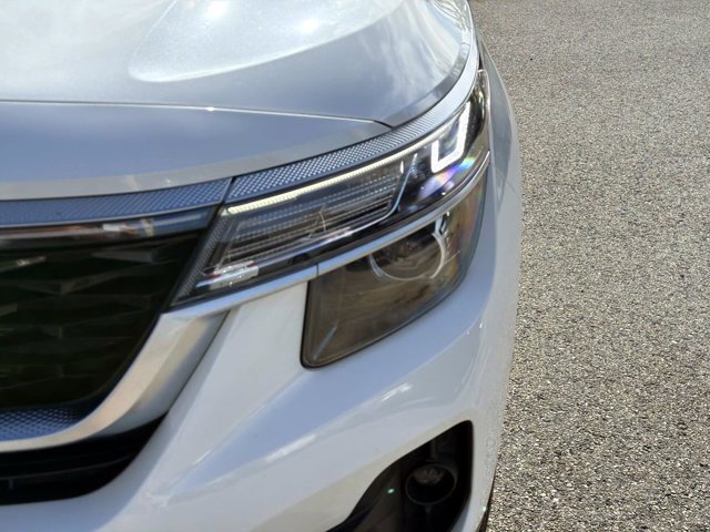 Used 2023 Kia Seltos S FWD image 9
