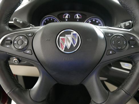 Used 2020 Buick Enclave Premium w/ Sun and Sites Package image 25