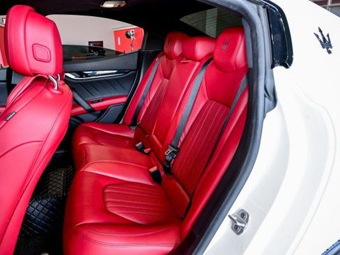 Used 2022 Maserati Ghibli Modena image 21
