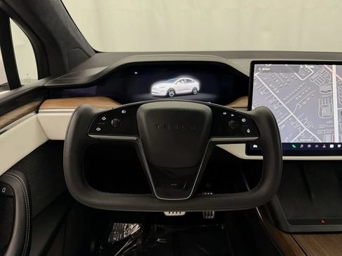 Used 2022 Tesla Model X AWD/4WD image 12