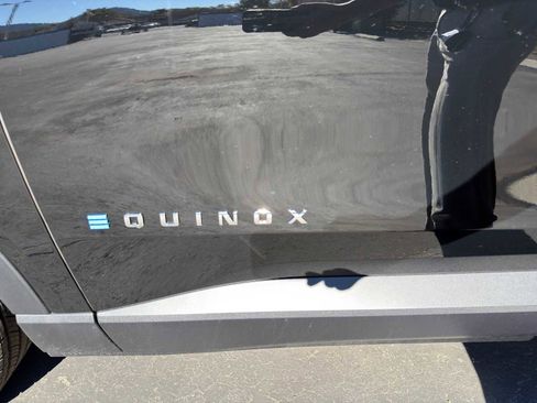 New 2026 Chevrolet Equinox EV LT image 39