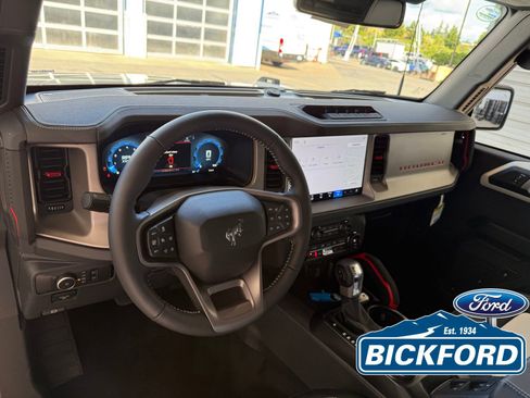 New 2026 Ford Bronco Outer Banks w/ Sasquatch Package AWD/4WD image 13