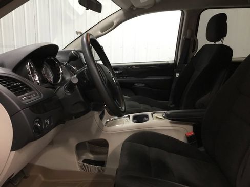 Used 2015 Dodge Grand Caravan SXT FWD image 5