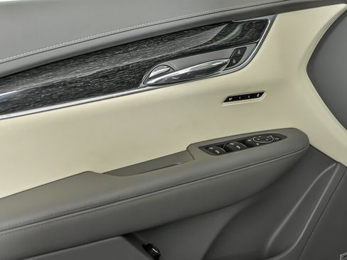 Used 2021 Cadillac XT6 Premium Luxury AWD/4WD image 13