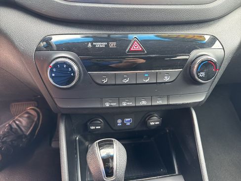 Used 2017 Hyundai Tucson SE w/ SE Popular Package 02 AWD/4WD image 23