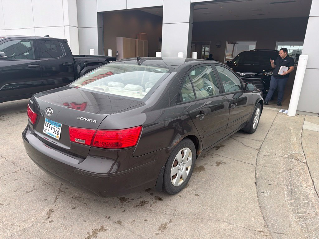 Used 2009 Hyundai Sonata GLS FWD image 4