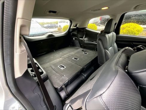 Used 2023 Subaru Ascent Limited AWD/4WD image 17