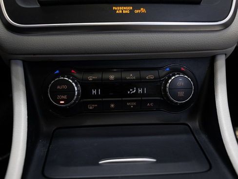 Used 2015 Mercedes-Benz CLA 250 image 29