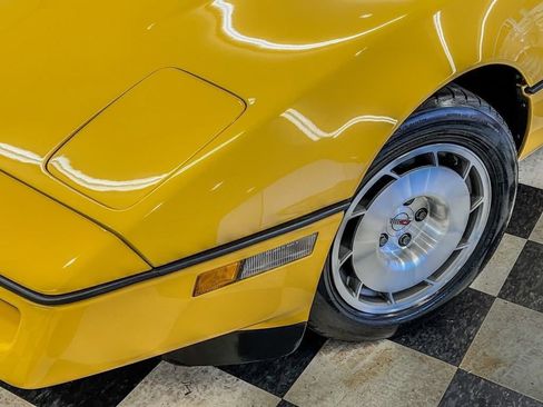 Used 1986 Chevrolet Corvette Convertible image 12