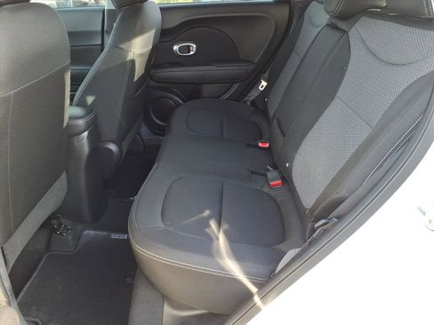 Used 2019 Kia Soul + image 17
