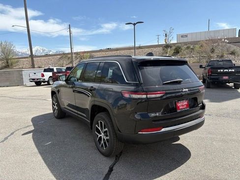 New 2025 Jeep Grand Cherokee Limited w/ Trailer Tow Package image 5