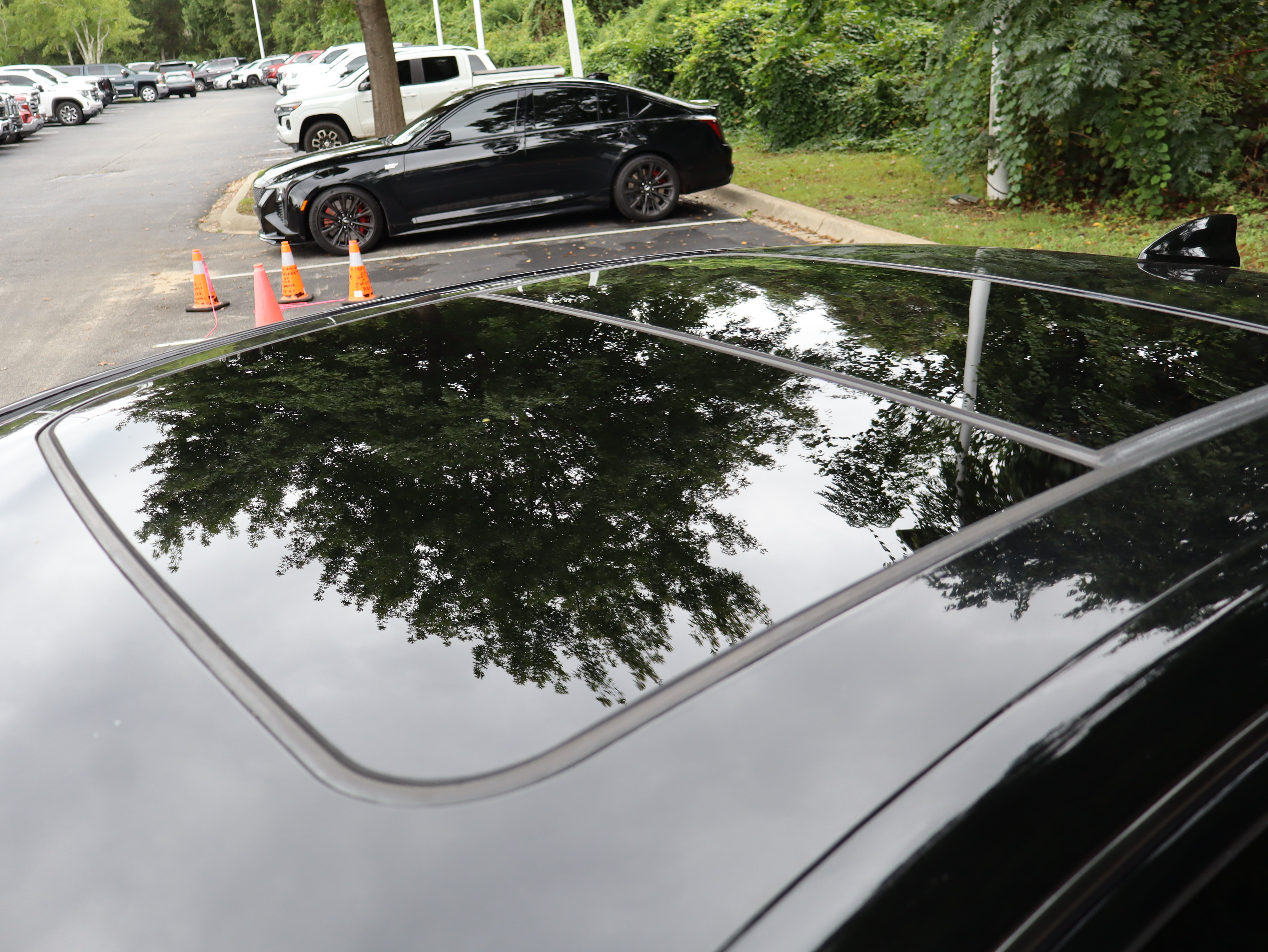 Used 2018 Cadillac CTS V w/ Carbon Fiber Package RWD image 32
