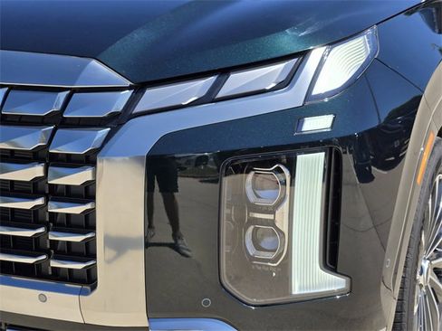 Used 2025 Hyundai Palisade Calligraphy image 6