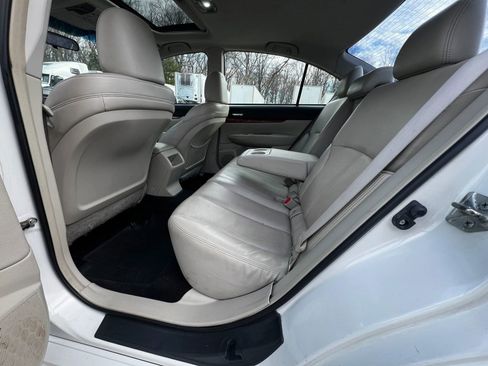 Used 2011 Subaru Legacy 2.5i Limited image 10