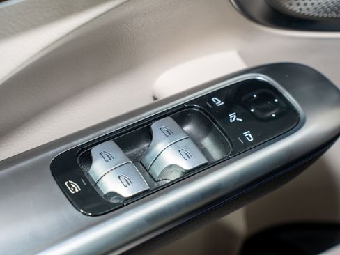 Used 2023 Mercedes-Benz C 300 4MATIC Sedan image 23