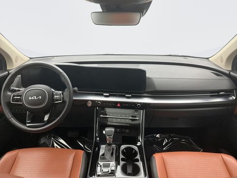Used 2024 Kia Carnival SX Prestige FWD image 14