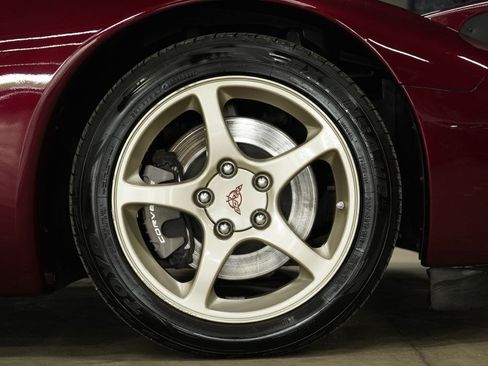 Used 2003 Chevrolet Corvette Convertible w/ Preferred Equipment Group1 RWD image 33