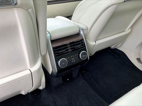 Used 2023 Land Rover Range Rover Long Wheelbase Autobiography AWD/4WD image 10