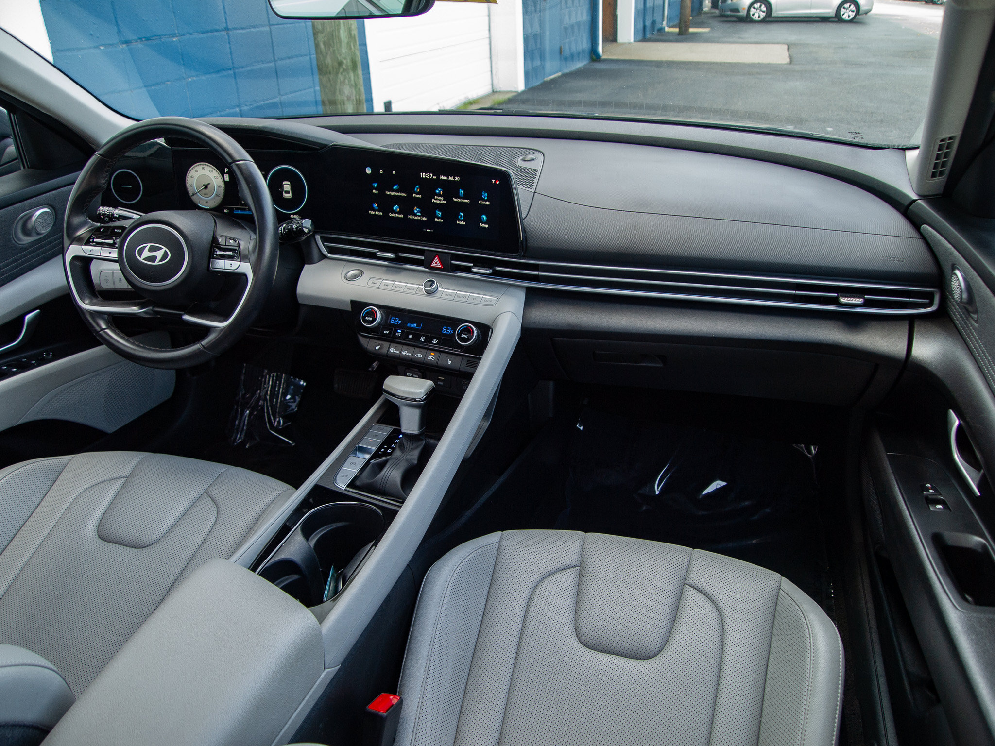 Used 2024 Hyundai Elantra Limited FWD image 28