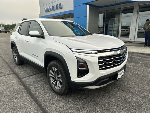 New 2027 Chevrolet Equinox LT w/ Convenience Package II AWD/4WD image 2