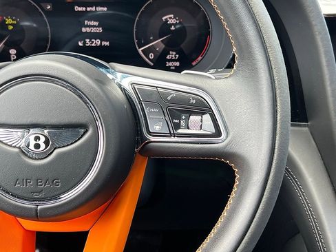 Used 2023 Bentley Bentayga image 42