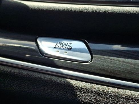 Used 2023 Buick Enclave Essence AWD/4WD image 23