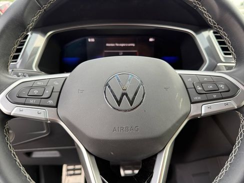 Used 2023 Volkswagen Tiguan SE R-Line FWD image 20