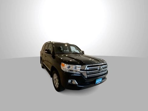 Used 2021 Toyota Land Cruiser image 2