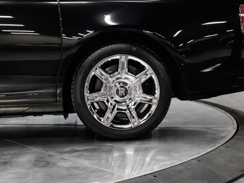 Used 2011 Rolls-Royce Ghost image 27
