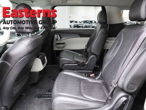 Used 2024 Kia Carnival LX image 22