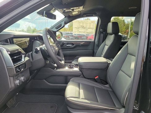 New 2026 GMC Yukon Elevation image 16