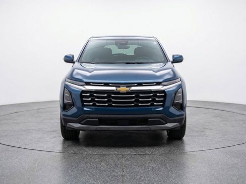 Used 2025 Chevrolet Equinox LT FWD image 2
