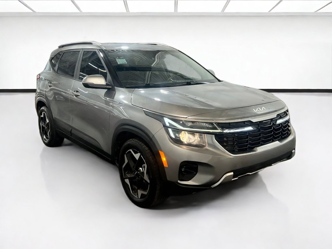 Used 2025 Kia Seltos S FWD image 3