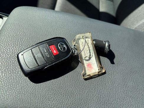 Used 2025 Toyota Camry LE FWD image 21