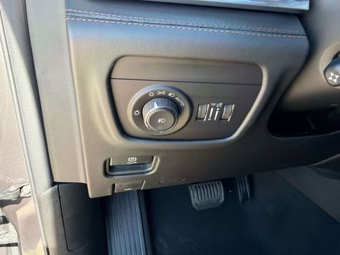 New 2026 Jeep Grand Cherokee L Summit w/ Advanced Protech Group IV AWD/4WD image 33