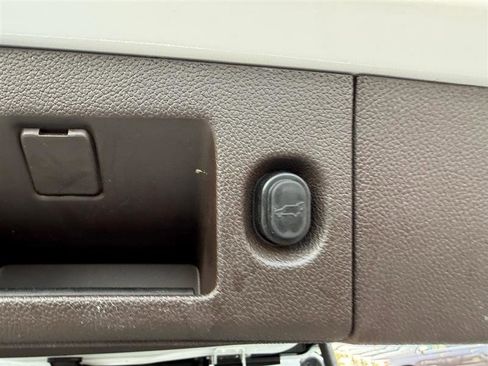 Used 2017 Chevrolet Tahoe Premier image 23