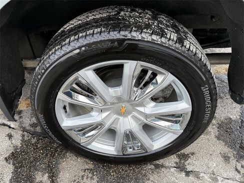 Used 2024 Chevrolet Silverado 1500 High Country w/ High Country Premium Package image 7