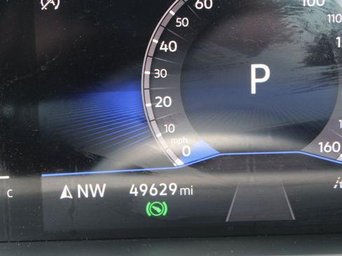 Used 2025 Volkswagen Jetta SE FWD image 9