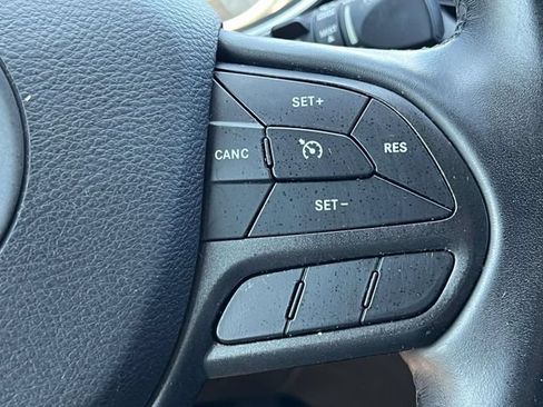 Used 2019 Jeep Cherokee Trailhawk w/ Cold Weather Group AWD/4WD image 27