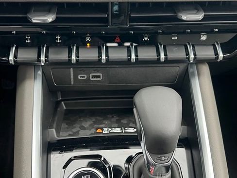 New 2026 Chevrolet Colorado ZR2 w/ Technology Package AWD/4WD image 30