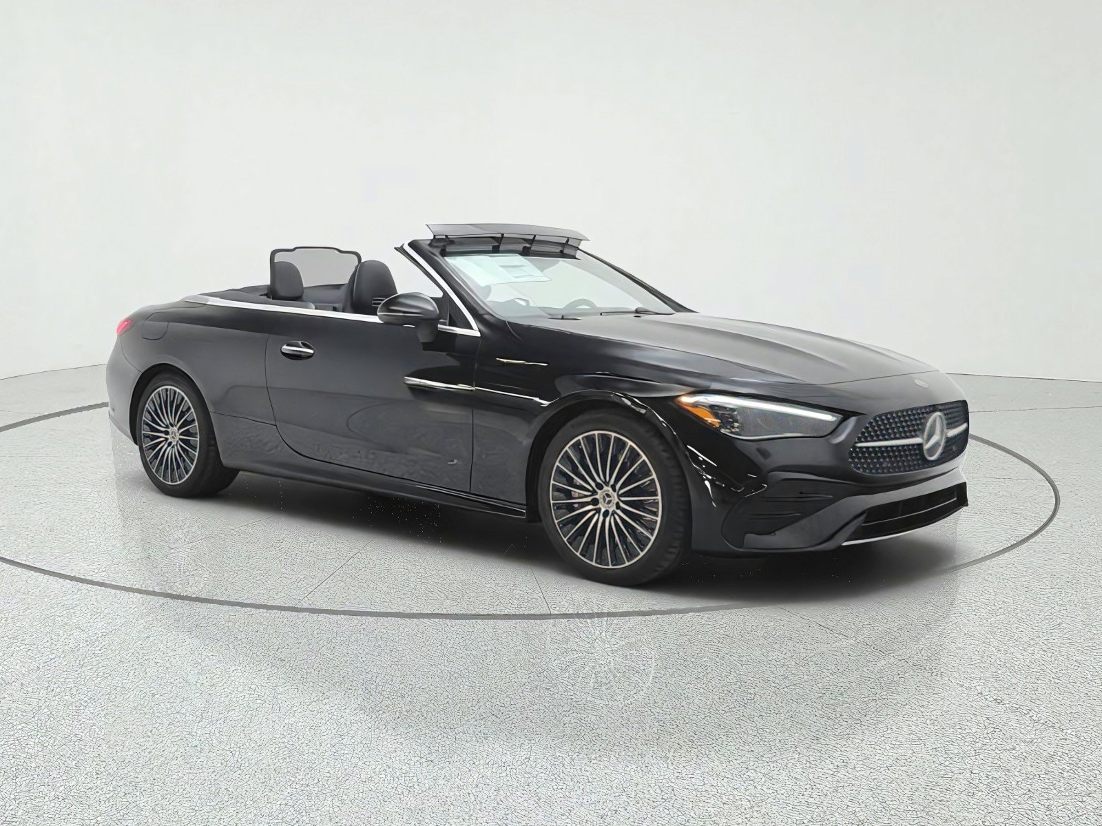 New 2027 Mercedes-Benz CLE 450 4MATIC Cabriolet image 3