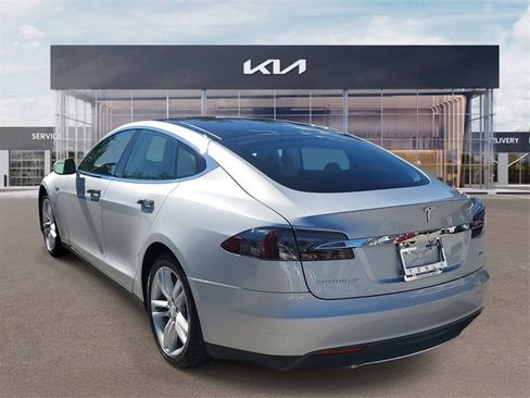 Used 2013 Tesla Model S Base image 4