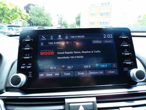 Used 2018 Honda Accord EX image 13