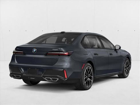 New 2026 BMW 760i xDrive image 2