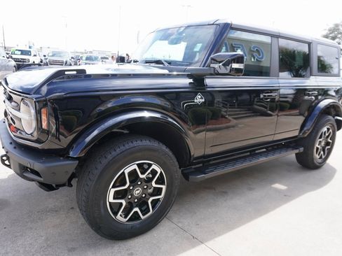 Certified 2023 Ford Bronco Outer Banks image 3