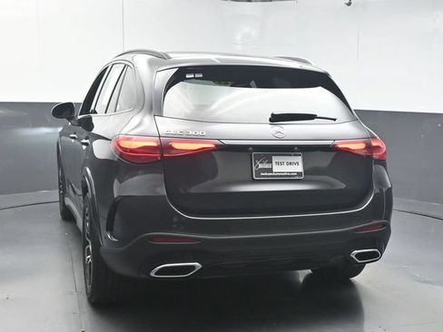 Used 2025 Mercedes-Benz GLC 300 w/ AMG Line image 6