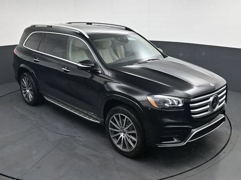 Used 2026 Mercedes-Benz GLS 450 4MATIC image 23