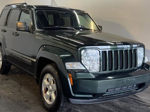 Used 2011 Jeep Liberty Sport w/ Popular Equipment Group image 4