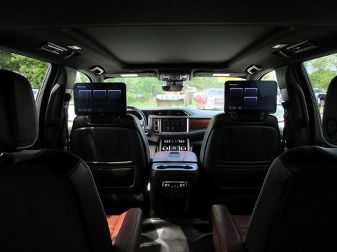 Used 2023 GMC Yukon XL Denali Ultimate image 33